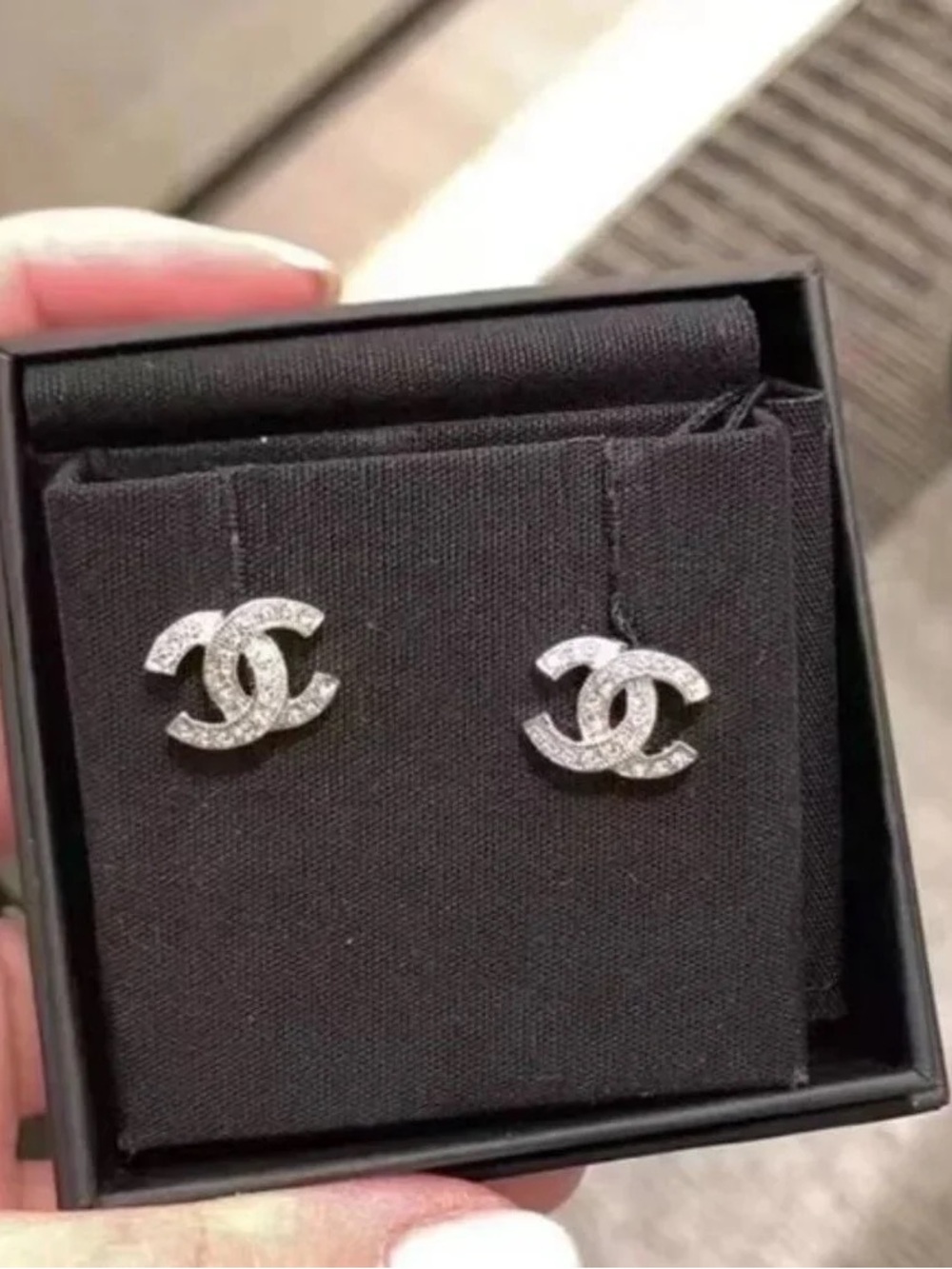 Chanel👧 Classic CC Crystal Stud Earrings